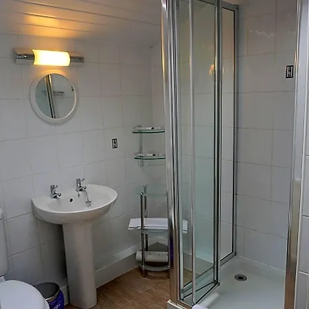 Manor House Hotel, Hotel 3*