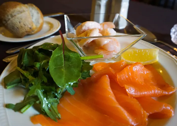 Manor House Hotel, Otel