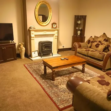 Manor House Hotel, Hotel 3*